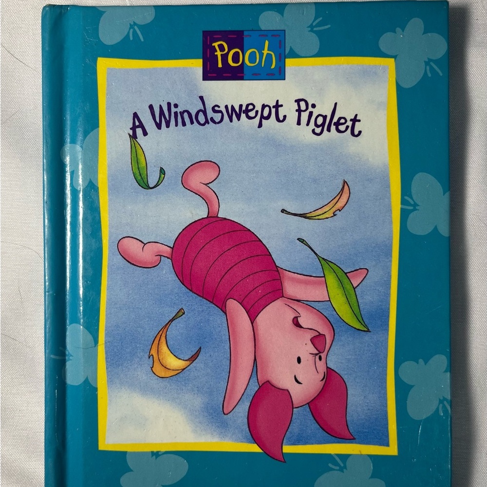 Vintage 1995 Winnie the Pooh A Windswept‎ Piglet HC Disney Rare Book